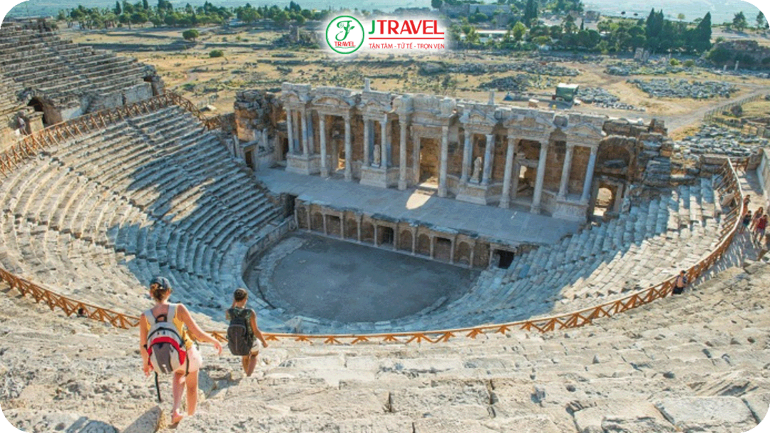 thành phố cổ Hierapolis – từng là trung tâm nghỉ dưỡng nổi tiếng của La Mã cổ đại