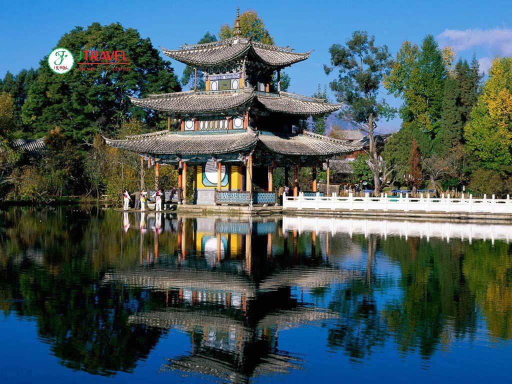 Công Viên Hắc Long Đàm J Travel