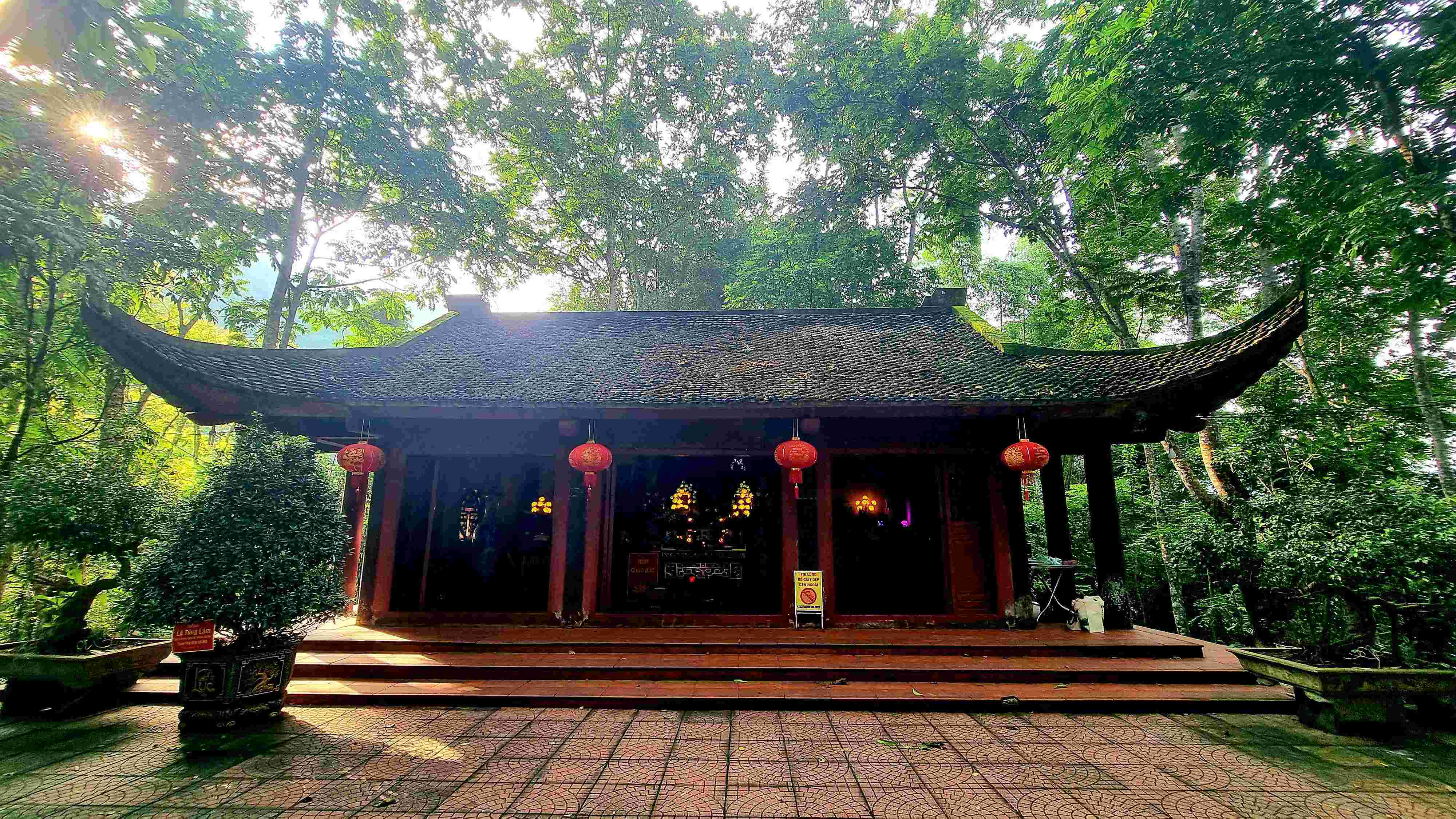 Đền An Mạ