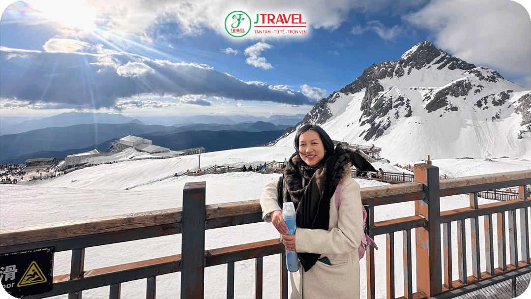 Trekking mùa đông tại Núi Tuyết Ngọc Long