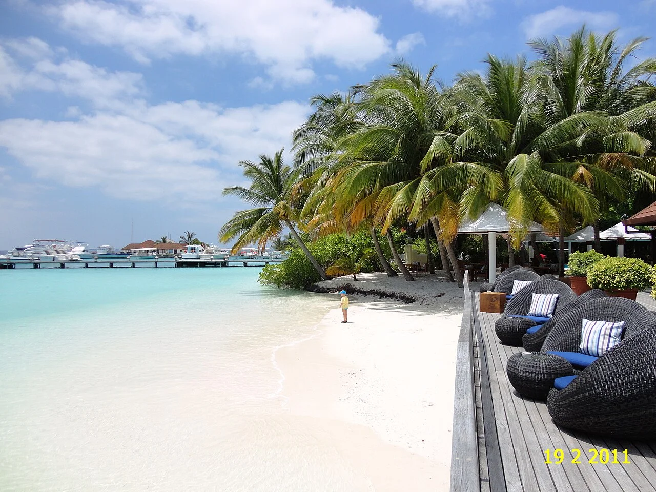 Bãi biển của một resort gần thủ đô Malé
