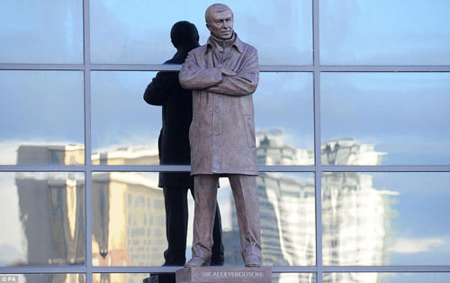 bức tượng của Sir Alex Ferguson (ảnh internet)