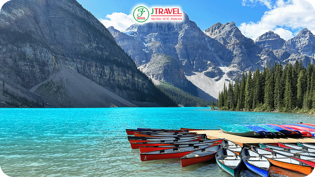 Vườn quốc gia Banff, nằm ở dãy núi Rocky của Alberta, Canada