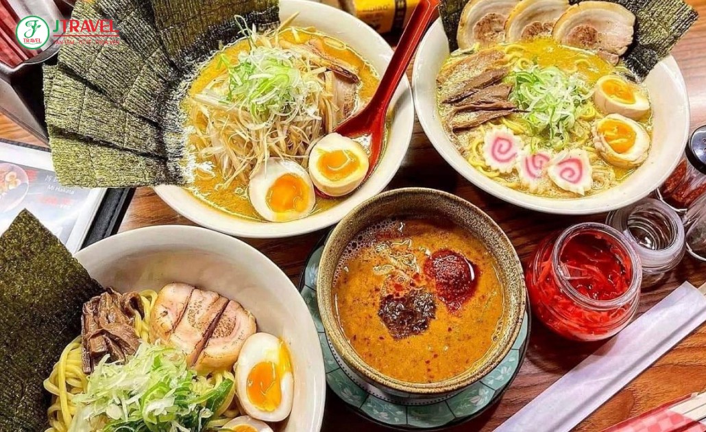 Thưởng thức ramen nóng vào mùa đông Nhật Bản