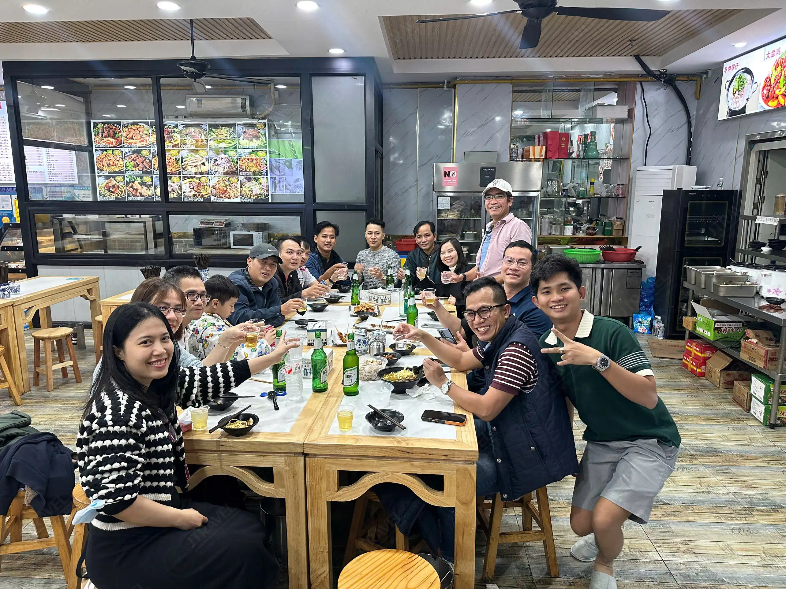 Tour J Travel du khách được thưởng thức ẩm thực nổi tiếng nhất Thượng Hải - Bắc Kinh 