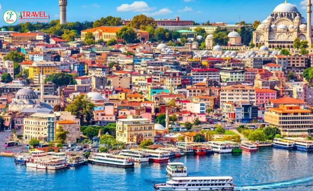 Toàn cảnh Istanbul với kiến trúc lịch sử đặc trưng