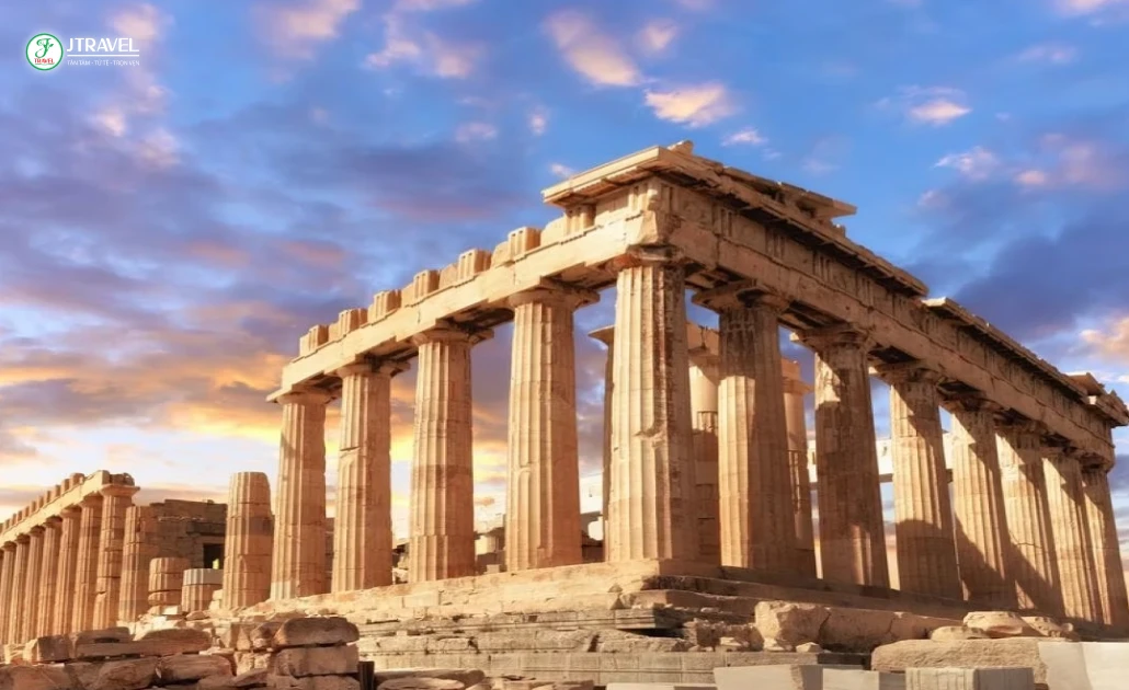Đền Parthenon uy nghi trên đồi Acropolis
