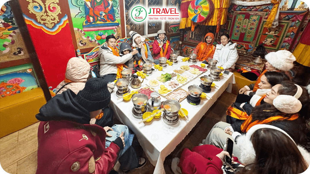 Trải nghiệm ẩm thực ở Cửu Trại Câu mùa thu cùng J Travel