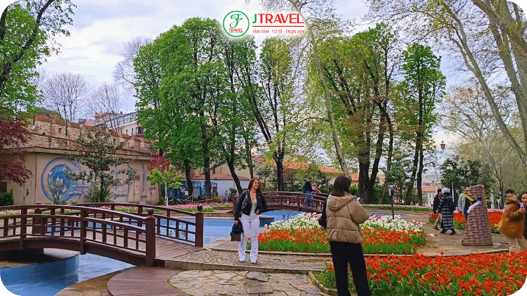 Gulhane Park là công viên công cộng lâu đời nhất của thành phố