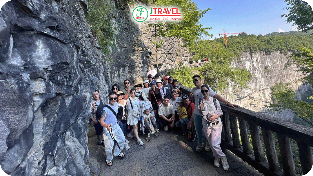 Khám phá Di sản thế giới Vũ Long, nơi từng xuất hiện trong “Transformers 4”