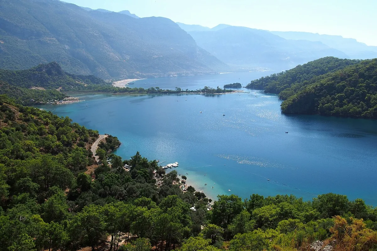 Đầm phá Blue Lagoon ở Ölüdeniz, bãi biển đẹp nhất Thổ Nhĩ Kỳ