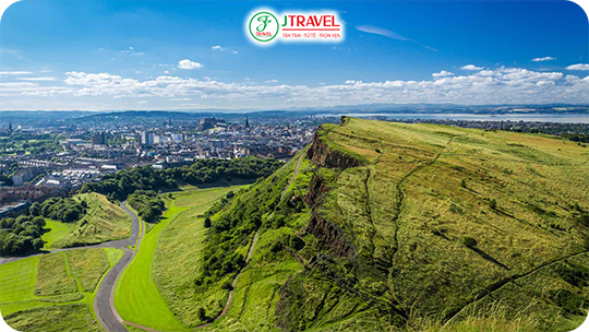 Mùa Hè - Thời điểm thích hợp để du lịch Scotland