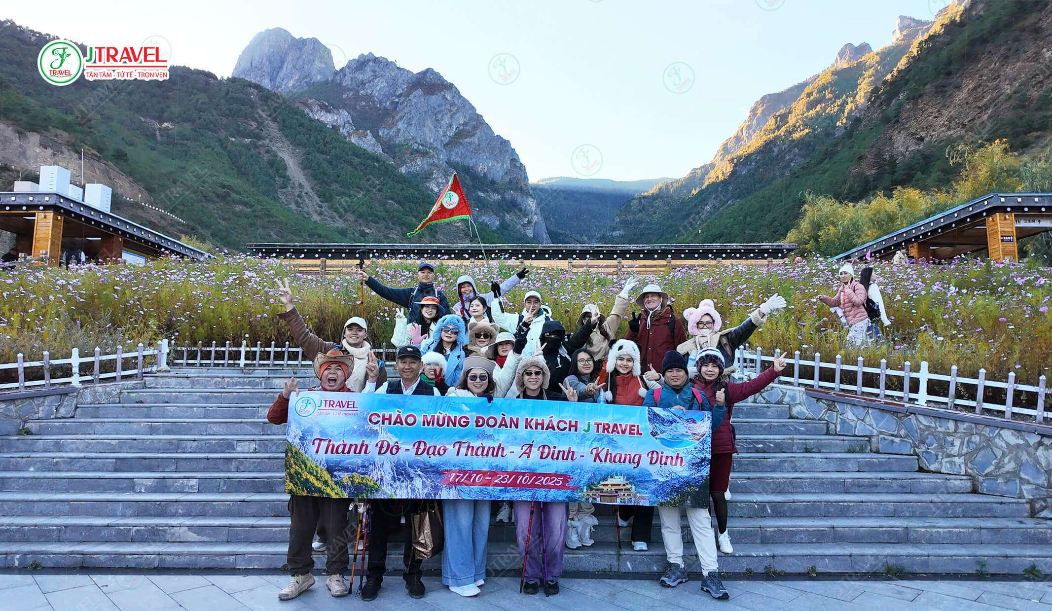 thumbai review tourTour Trung Quốc No Shopping: Thành Đô – Á Đinh – Đạo Thành – Tân Đô Kiều 8N8Đ