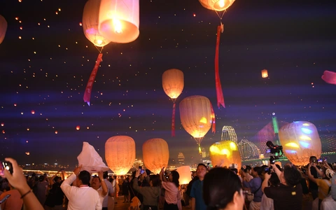 lễ hội đèn trời Tây Song Bản Nạp (ảnh internet)