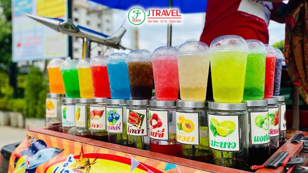 Quầy nước ép phổ biến thường thấy tại Thái Lan