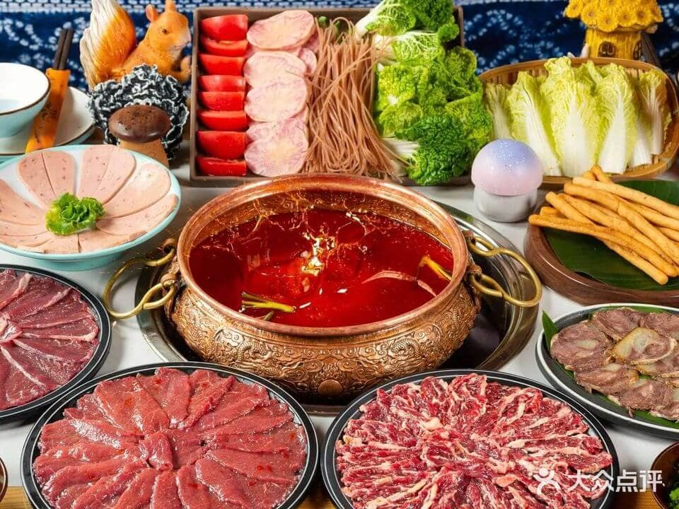 Lẩu bò Yak - Món ăn nổi tiếng khi du lịch Á Đinh Đạo Thành