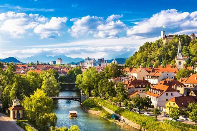Bled – Ngôi làng bên hồ mộng mơ ở Slovenia (ảnh internet)