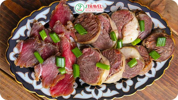 Zhaya – Thịt Ngựa Muối Đậm Chất Thảo Nguyên