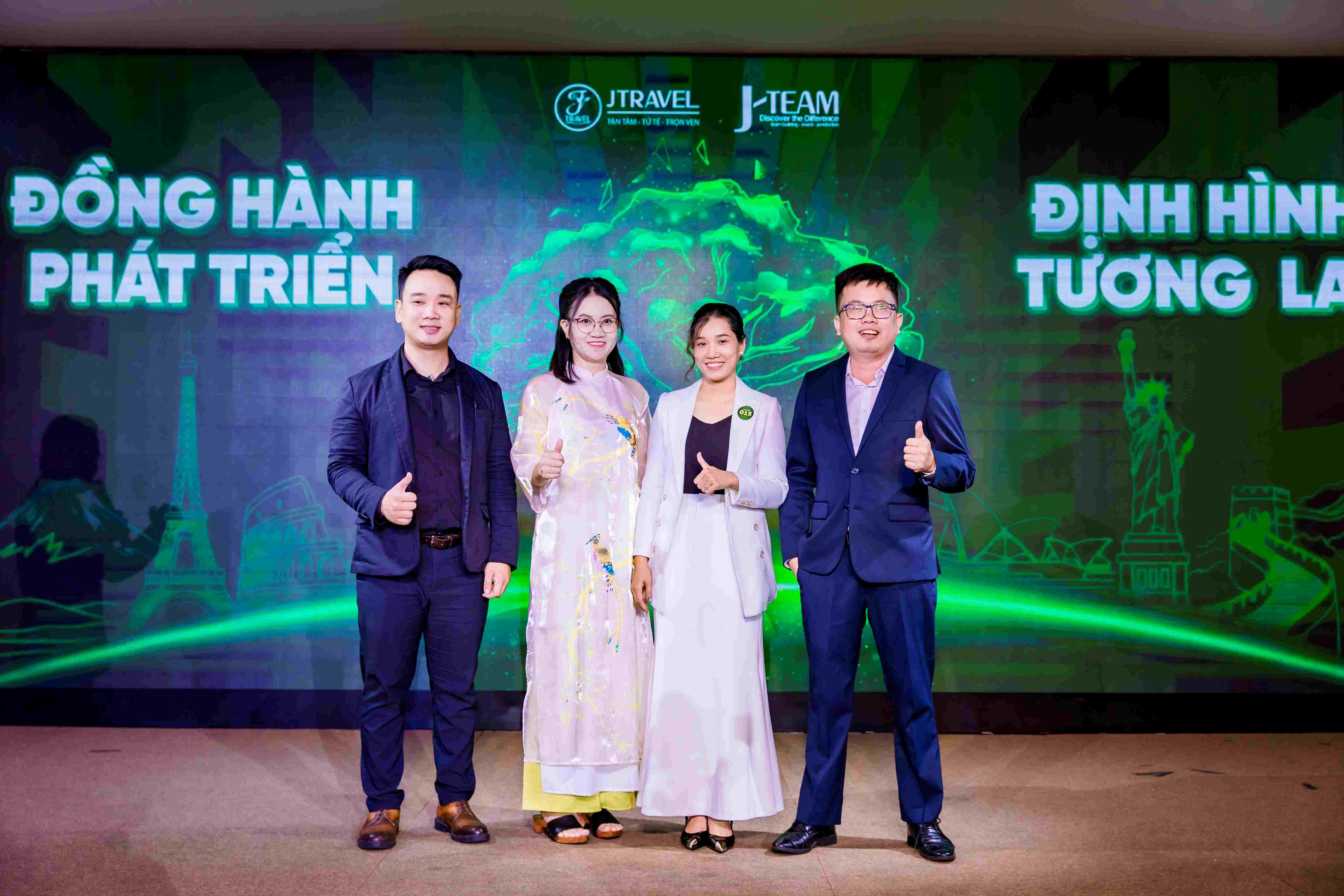 J Travel cùng nhìn lại một hành trình tự hào