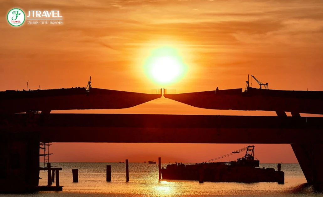Cầu Hôn Kiss Bridge Phú Quốc