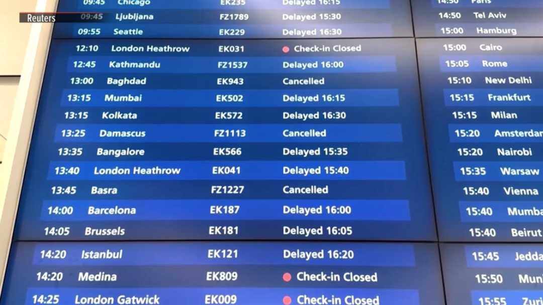 Hàng loạt chuyến bay bị hủy khi có chiến tranh