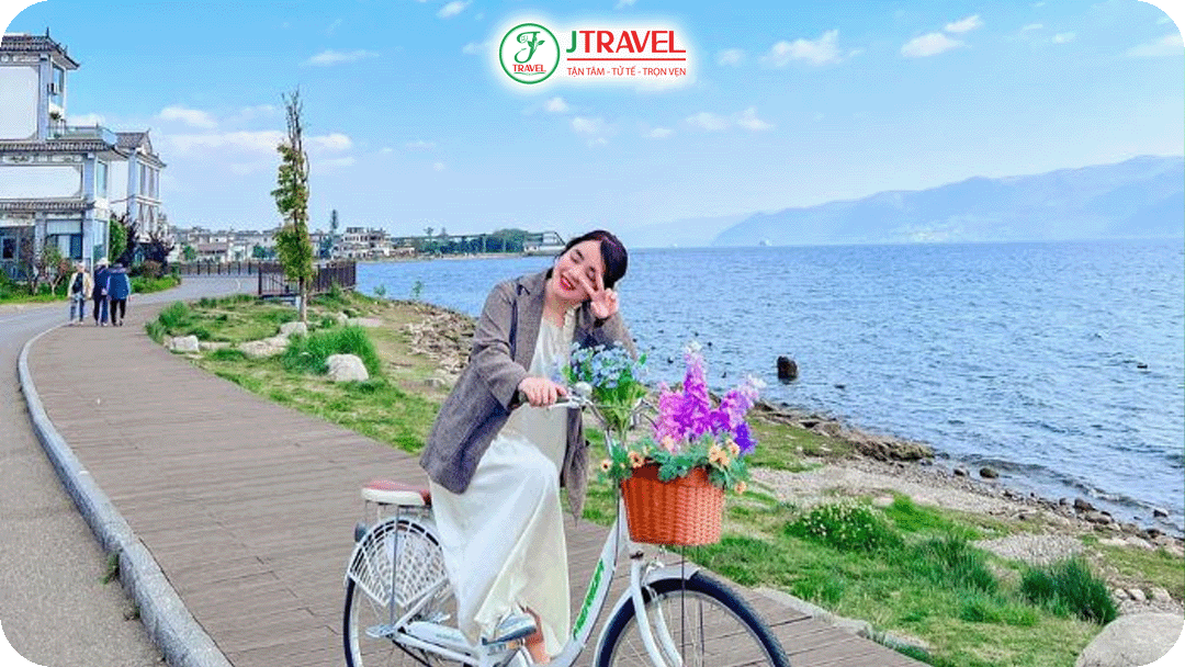 Cung đường chữ S bên hồ Nhĩ Hải – Góc chụp ảnh biểu tượng