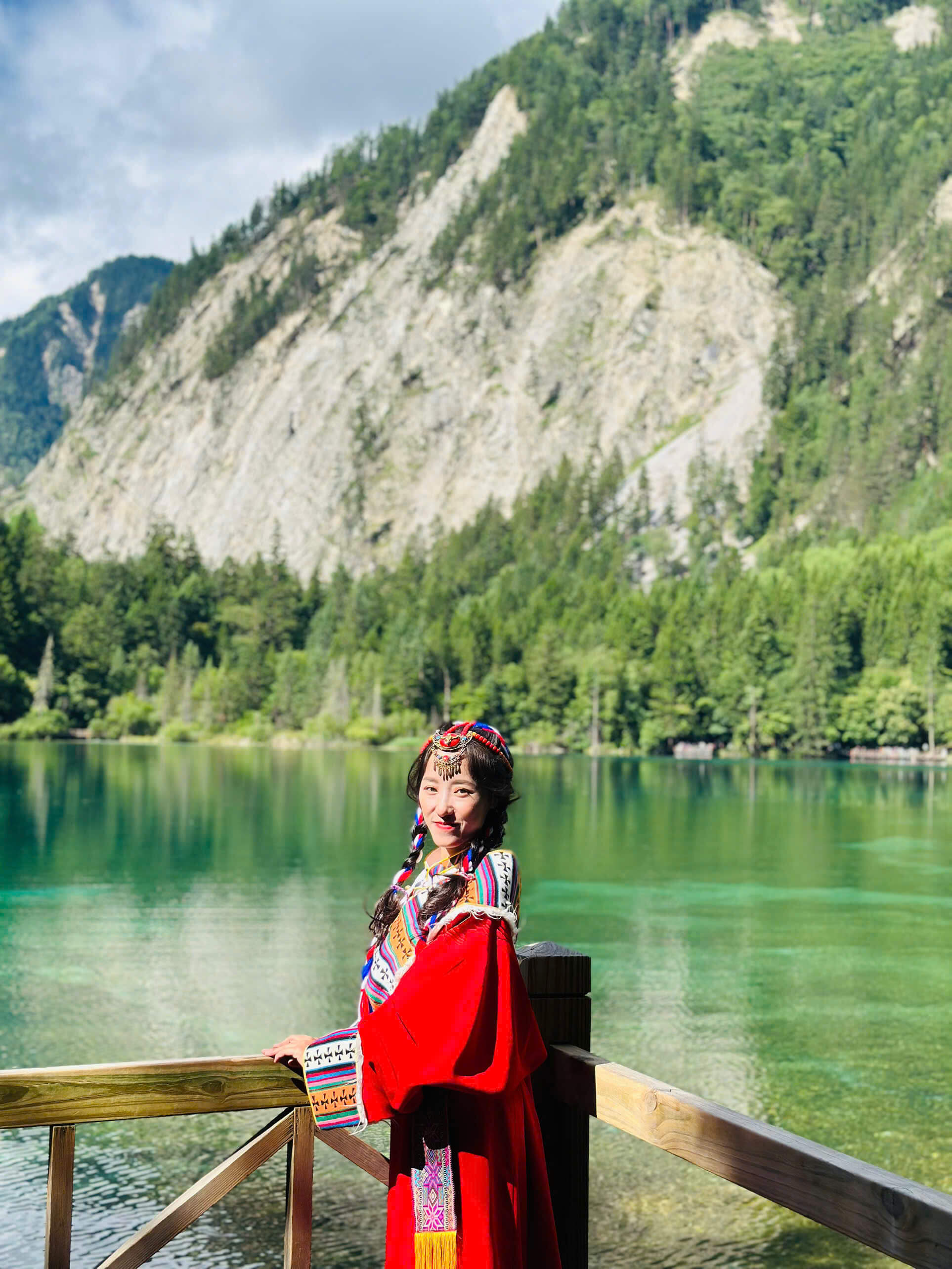 thumbai review tourTour Trung Quốc 5 Sao: Thành Đô - Trùng Khánh - Cửu Trại Câu – Đô Giang Yển 6N5Đ | Bay Sichuan Airlines