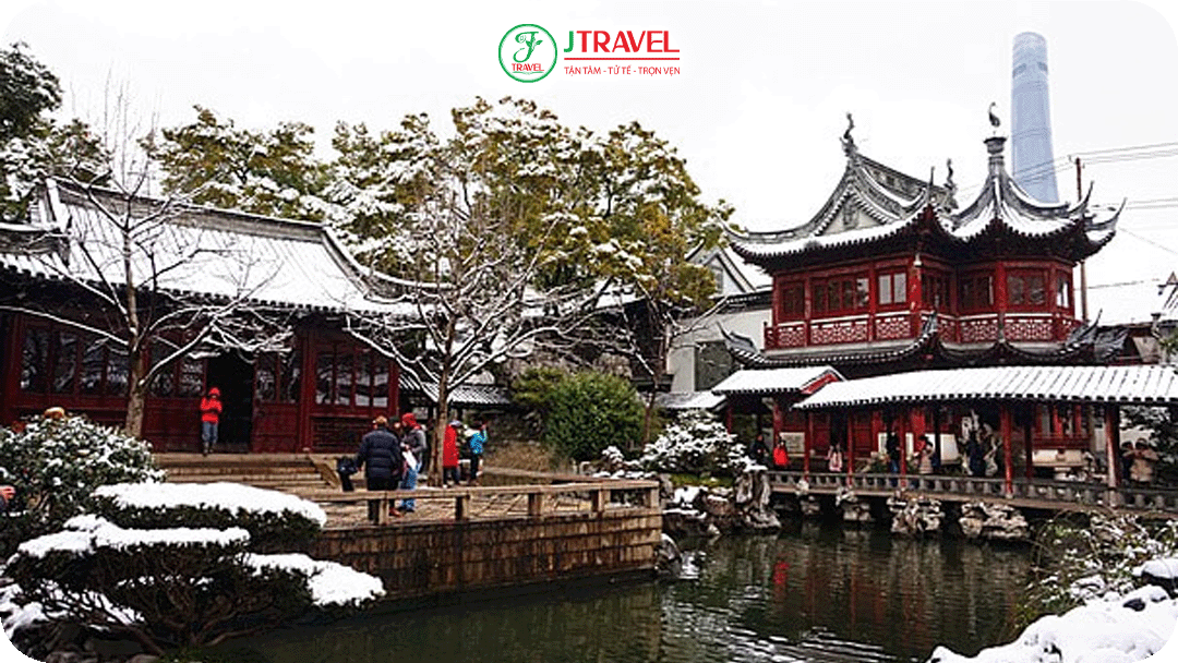 Vườn Dự Viên được xây dựng từ thế kỷ 16, là nơi lý tưởng để ngắm cảnh mùa đông