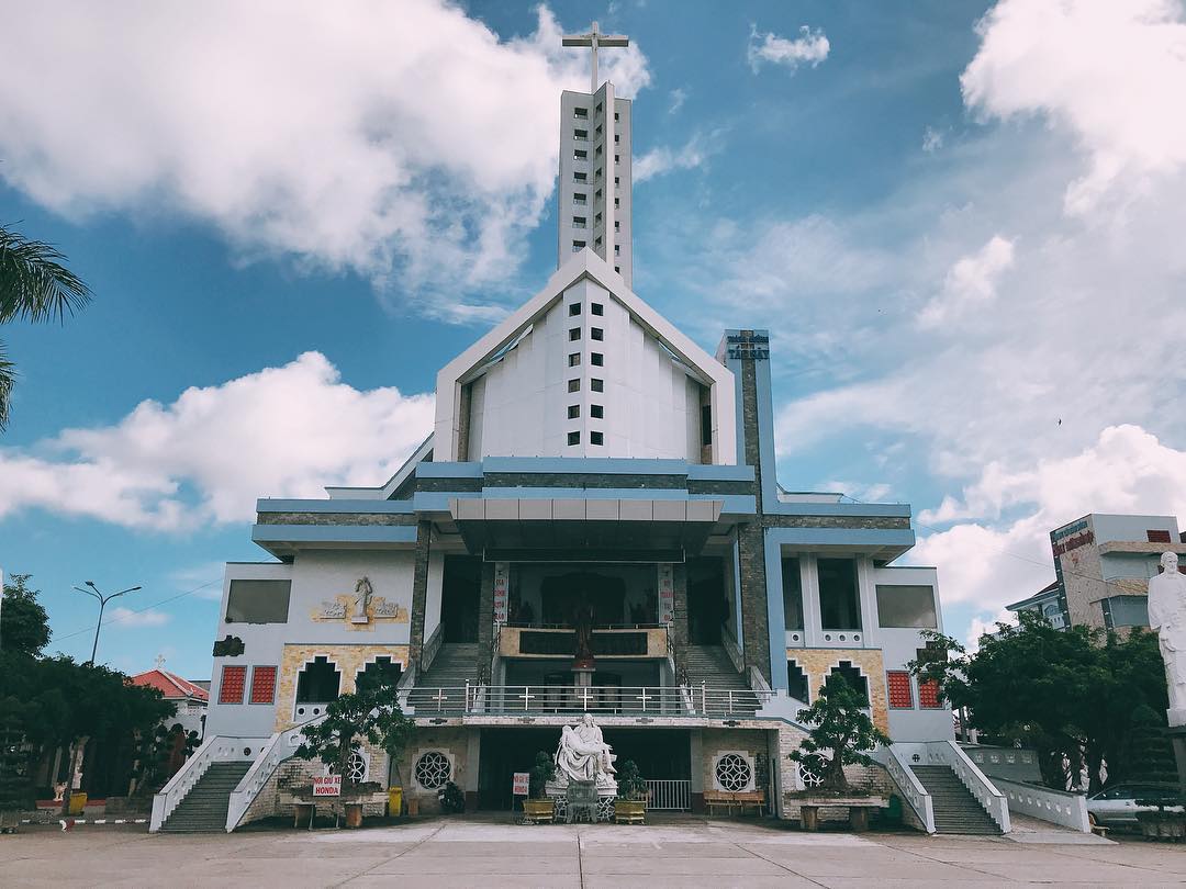 Cận cảnh trung tâm hành hương Tắc Sậy