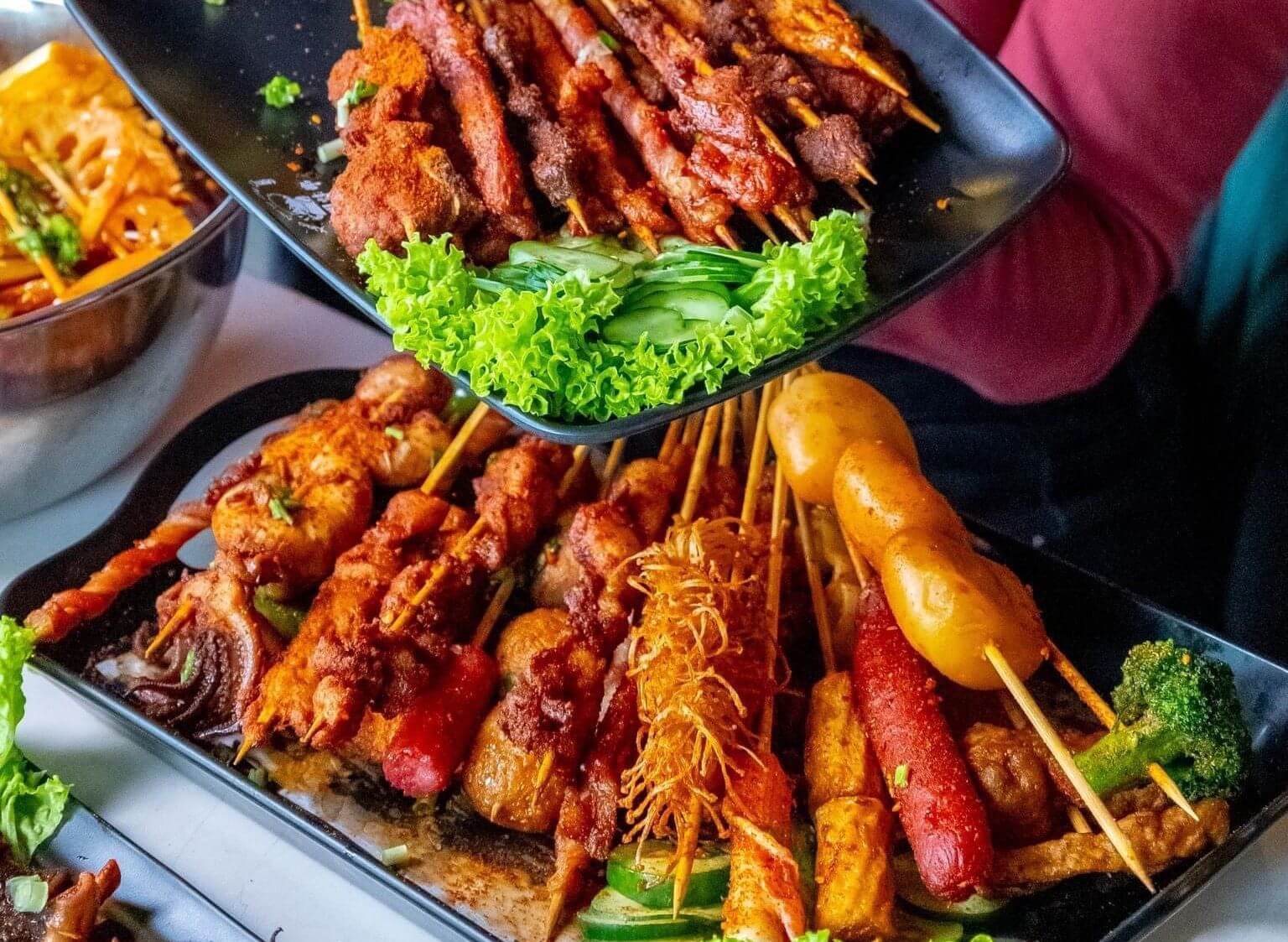 炸串 – Zhà chuàn (Xiên chiên giòn đủ vị) (ảnh internet)