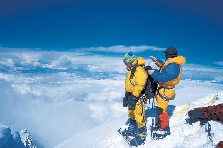 Cách phòng tránh sốc độ cao khi leo núi Everest (ảnh internet)