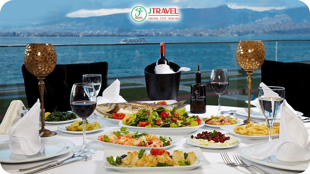 Thưởng thức hải sản tươi tại Izmir trong không khí tết