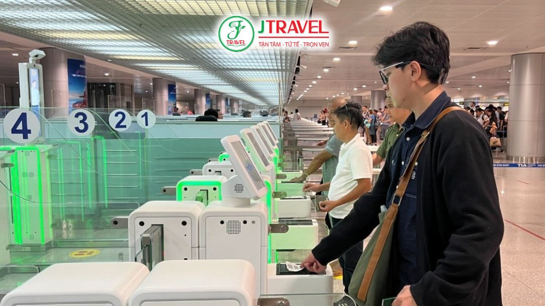 Khai báo nhập cảnh 