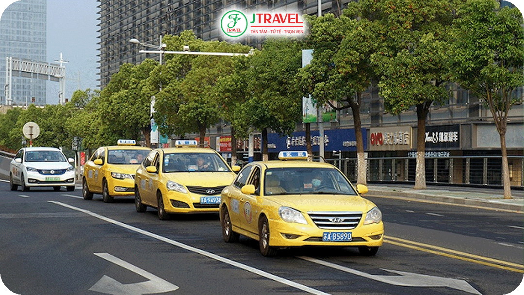 Taxi và xe công nghệ cũng rất dễ gọi tại Vũ Hán, đặc biệt ở sân bay