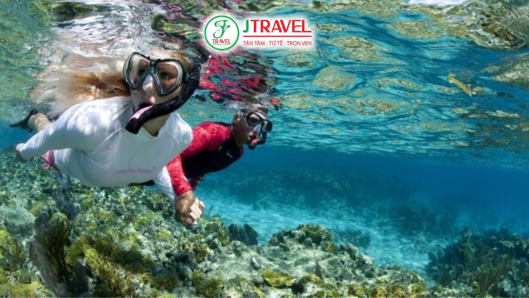 Snorkeling tại đảo Tioman