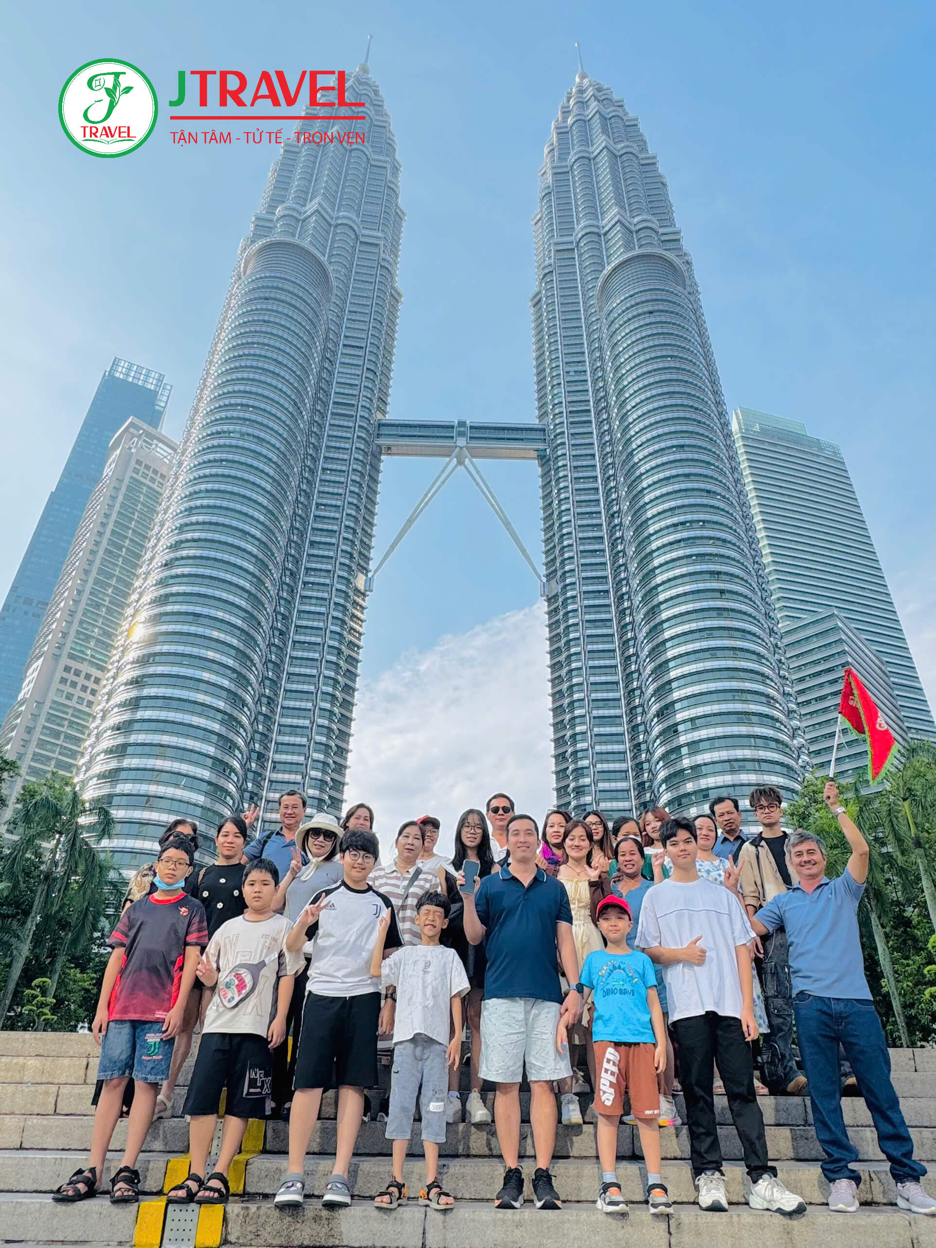 thumbai review tourTour Liên Tuyến 2 Quốc Gia: Singapore - Malaysia 5 ngày 4 đêm