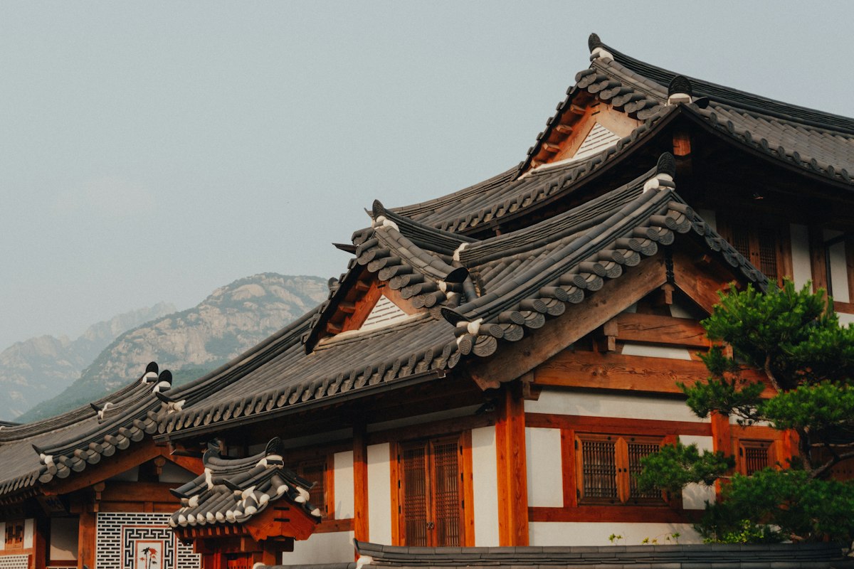 Mái nhà Hanok nhìn từ trên cao