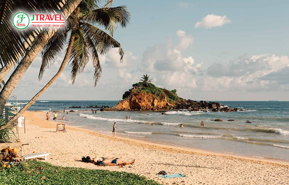 Biển Sri Lanka khi gió mùa ảnh hưởng đến bờ Tây Nam, phía Đông có thể có điều kiện tốt hơn và ngược lại
