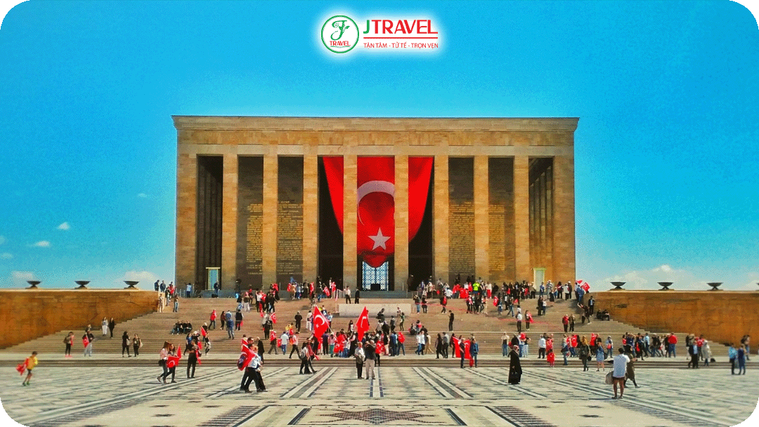 Ghé thăm Lăng Ataturk, công trình tưởng niệm vị cha già dân tộc