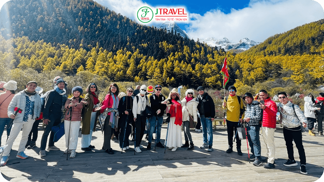 Tour Á Đinh - Đạo Thành của J Travel