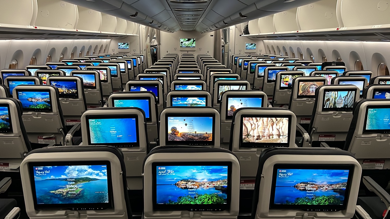 Hạng Phổ Thông (Economy Class)