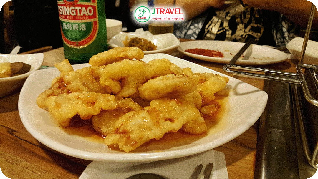 Guo Bao Rou - món thịt heo chiên giòn phủ sốt chua ngọt