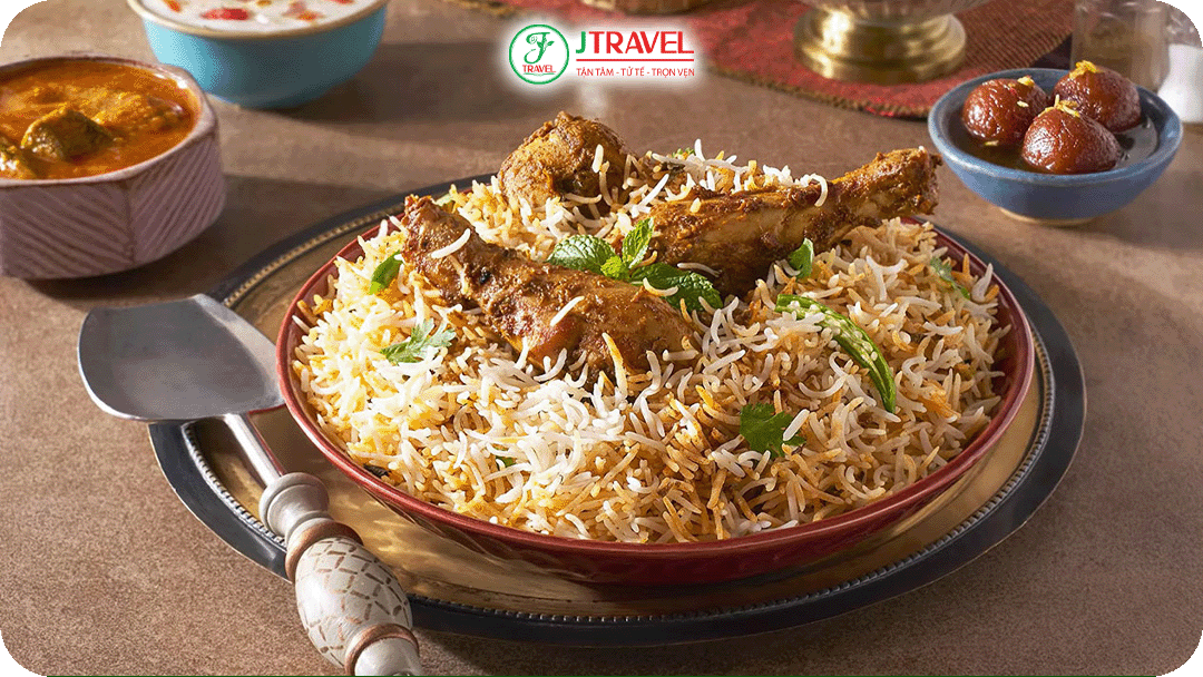 Biryani - Món cơm trộn với thịt và gia vị