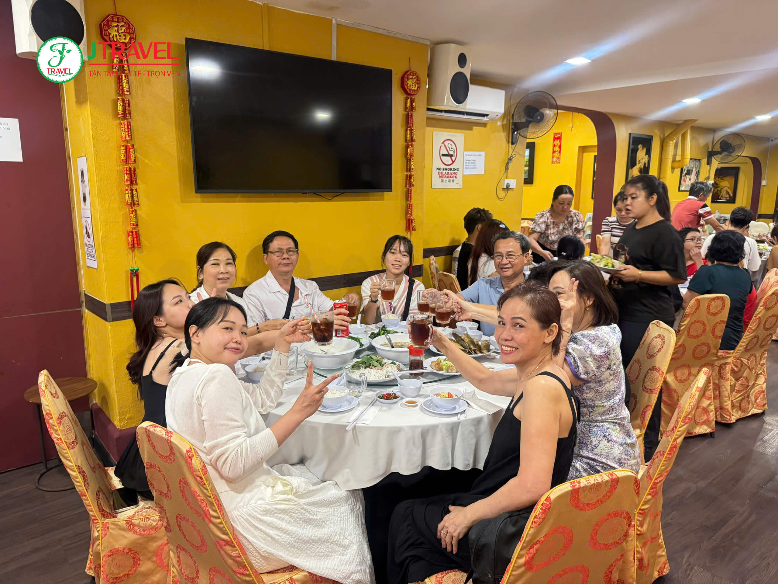 thumbai review tourTour Liên Tuyến 2 Quốc Gia: Singapore - Malaysia 5 ngày 4 đêm