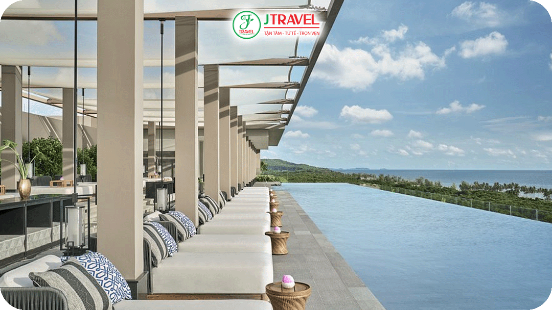 Không gian sang trọng và tầm nhìn hướng biển cực đẹp của Regent Phu Quoc