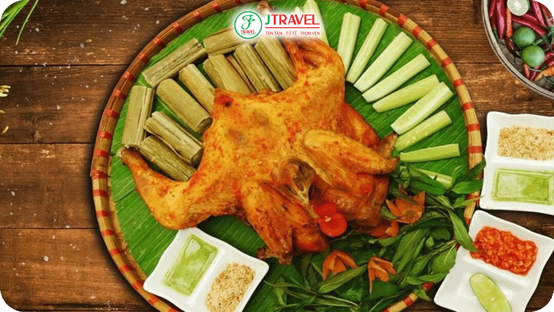 Thưởng thức Gà nướng Bản Đôn DakLak bên bếp lửa