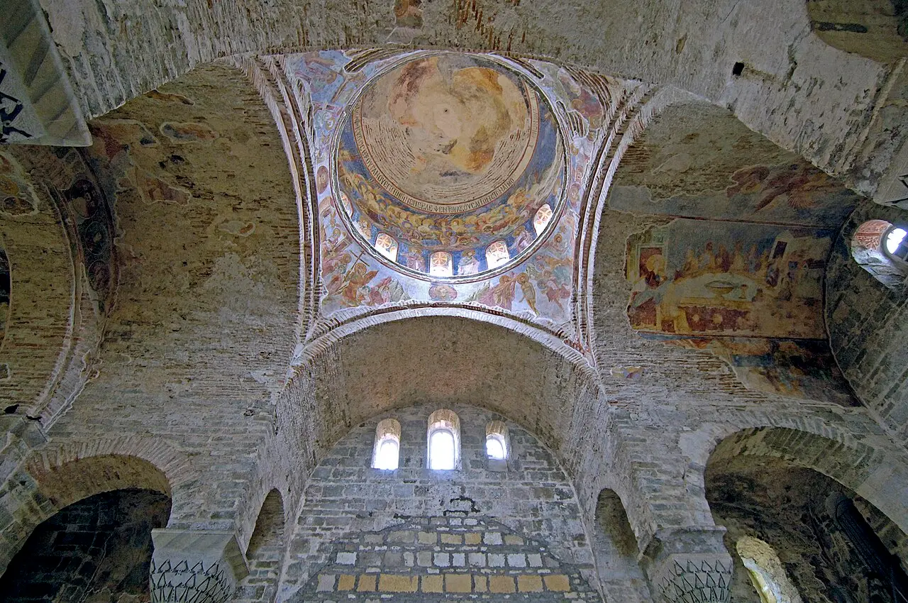 Mái vòm bên trong Hagia Sophia